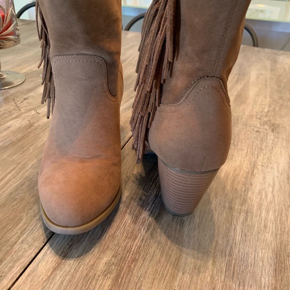 Fringe ankle booties - Picture 3 of 4